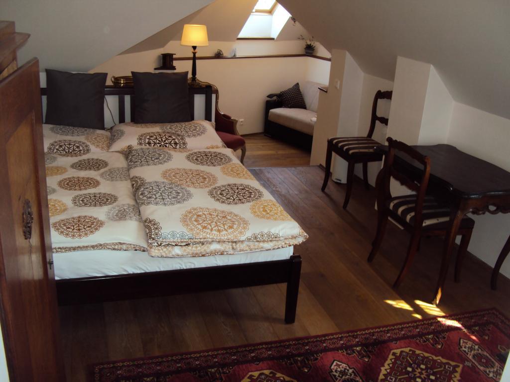 Castle Kastiel Kotesova Apartment Phòng bức ảnh