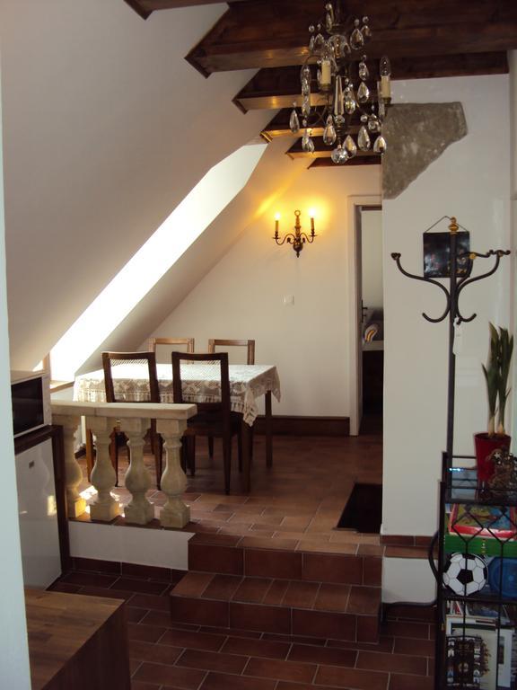 Castle Kastiel Kotesova Apartment Ngoại thất bức ảnh