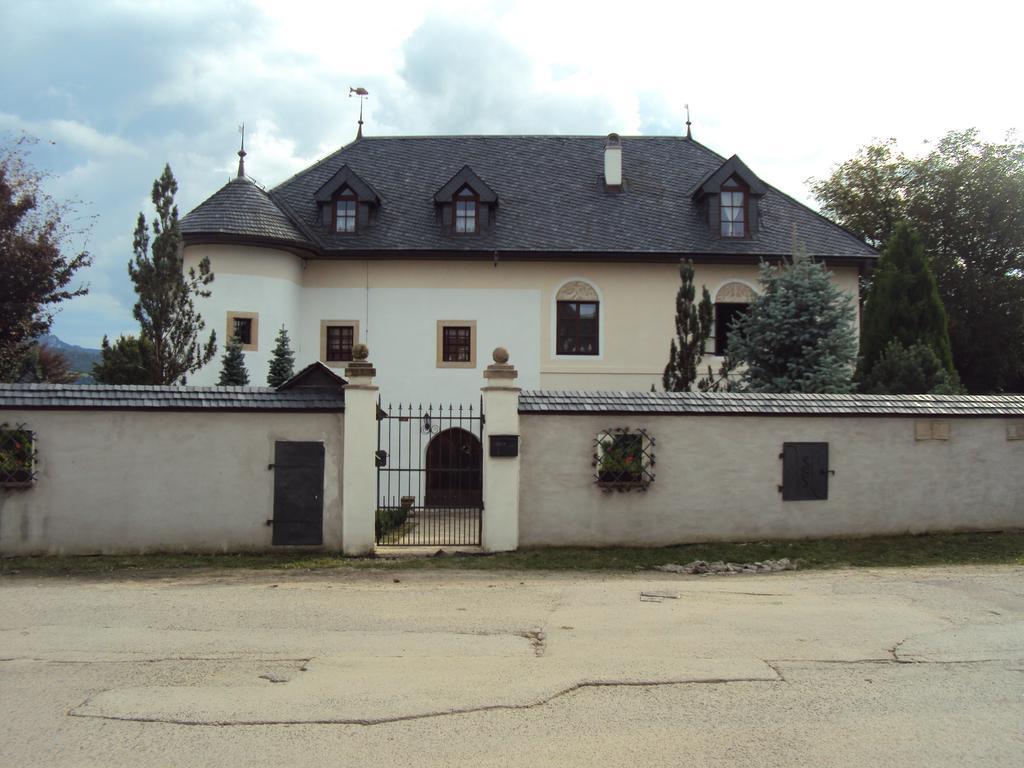 Castle Kastiel Kotesova Apartment Ngoại thất bức ảnh