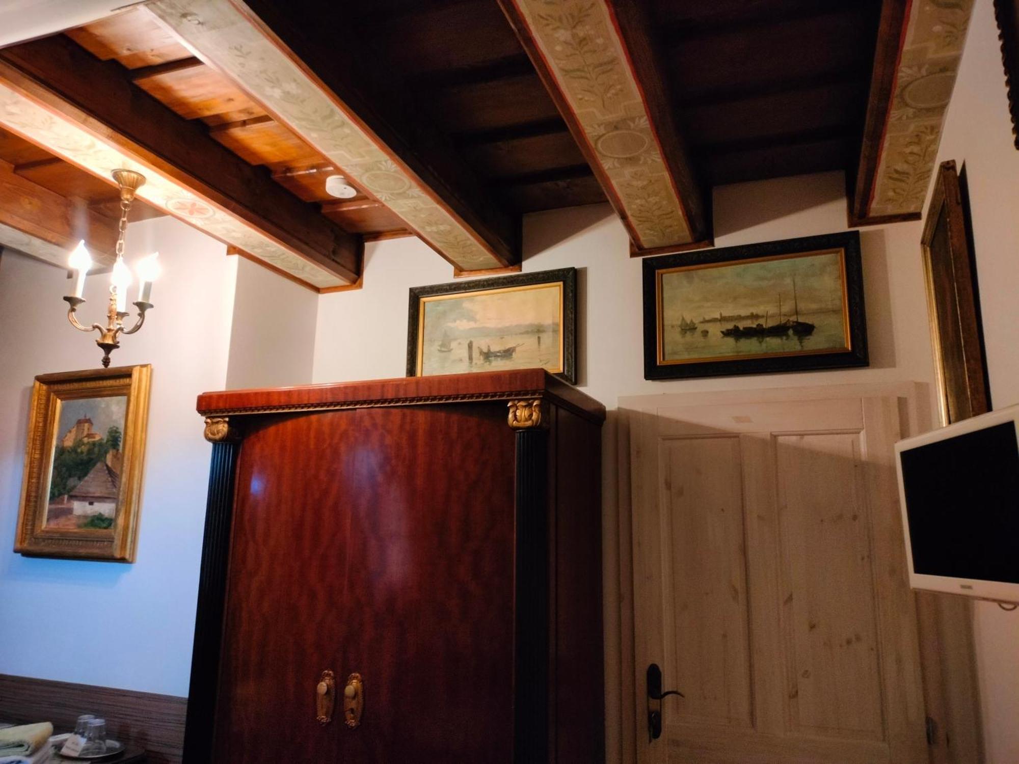 Castle Kastiel Kotesova Apartment Ngoại thất bức ảnh