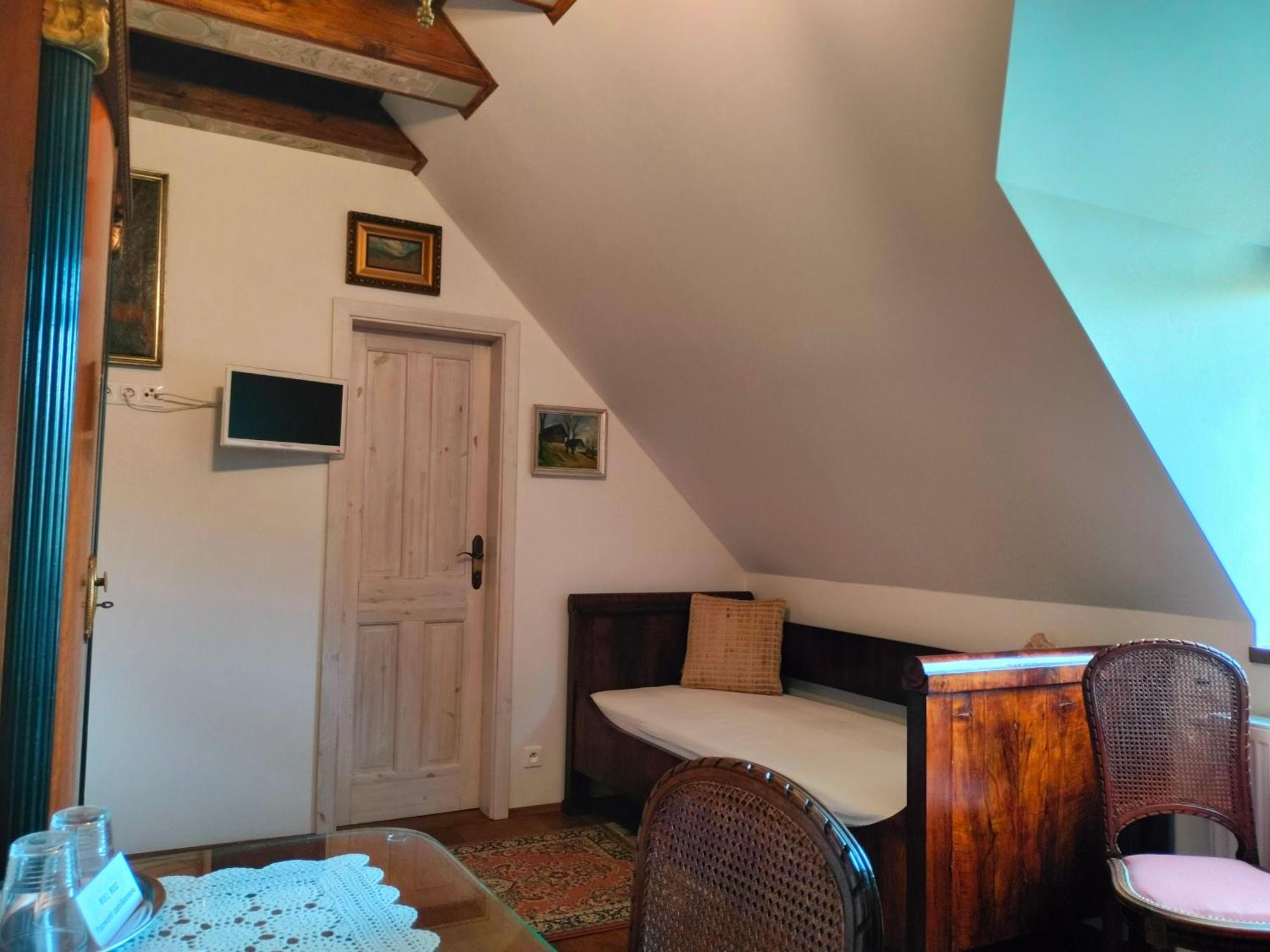 Castle Kastiel Kotesova Apartment Ngoại thất bức ảnh